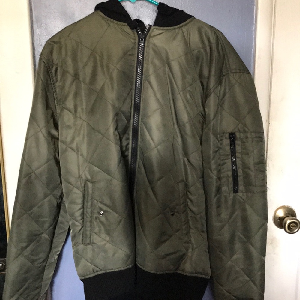 Hooded bomber jacket